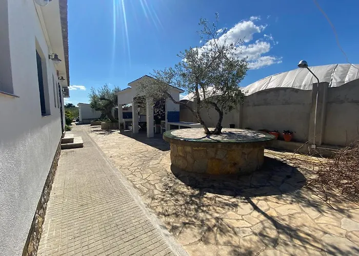 Mas Les Oliveres فيلة *